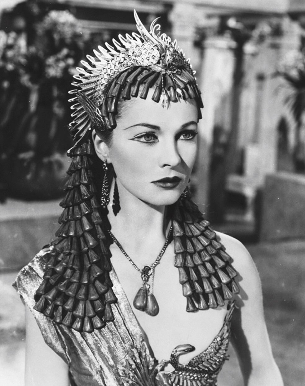 La actriz Vivien Leigh con vestuario de Oliver Messel para la película César y Cleopatra (1945).