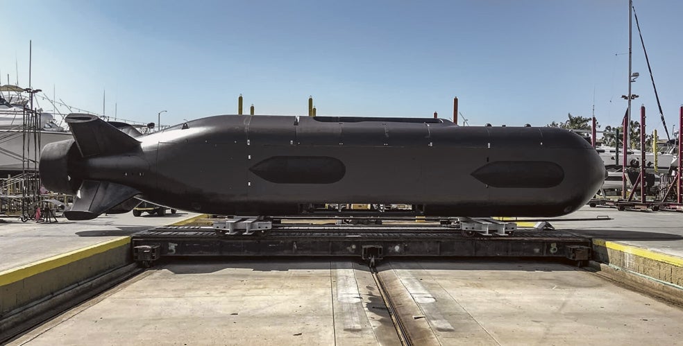 Con una eslora de 26 metros y una capacidad de carga de 8 toneladas, Orca XLUUV es el dron extragrande de Estados Unidos.