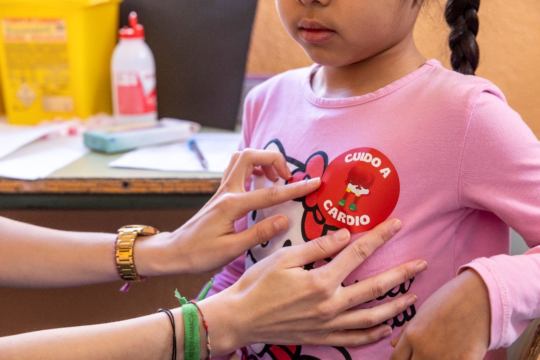 El estudio de CNIC y Fundación SHE revela que educar en salud reduce la obesidad y la grasa abdominal en los escolares.