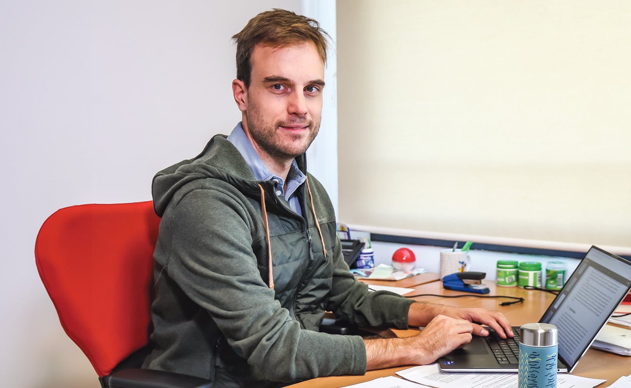 Roi Naveiro, matemático: «Habrá desencanto con la inteligencia artificial: llegará a su tope y se estancará»