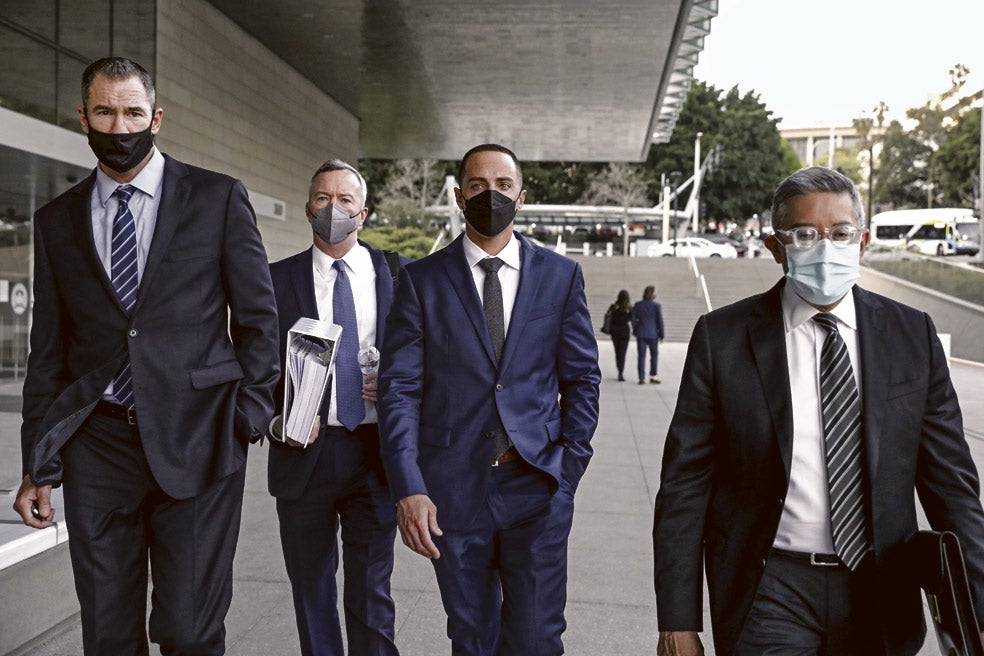 Avery, aquí con sus abogados, fue condenado a 20 años por el que, dicen los fiscales, es el mayor esquema Ponzi en la historia de Hollywood. Debe indemnizar a las víctimas con 230 millones de dólares.