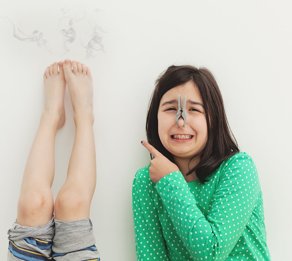 El sudor es la manera en que el cuerpo baja su temperatura. Generalmente ocurre cuando el cuerpo está expuesto al calor, después del ejercicio, debido a cambios hormonales o cuando las personas se sienten ansiosas y estresadas.