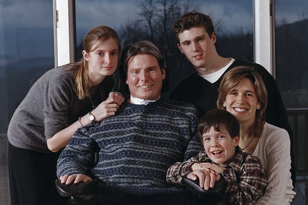 Will, de 32 años y licenciado en Literatura, es presentador de televisión, pero hará un cameo en la próxima película del superhéroe. En la imagen, Will (aún niño) con sus padres y sus hermanos mayores. Tenía solo tres años cuando en 1995 Christopher Reeve sufrió el accidente ecuestre que lo lisió.