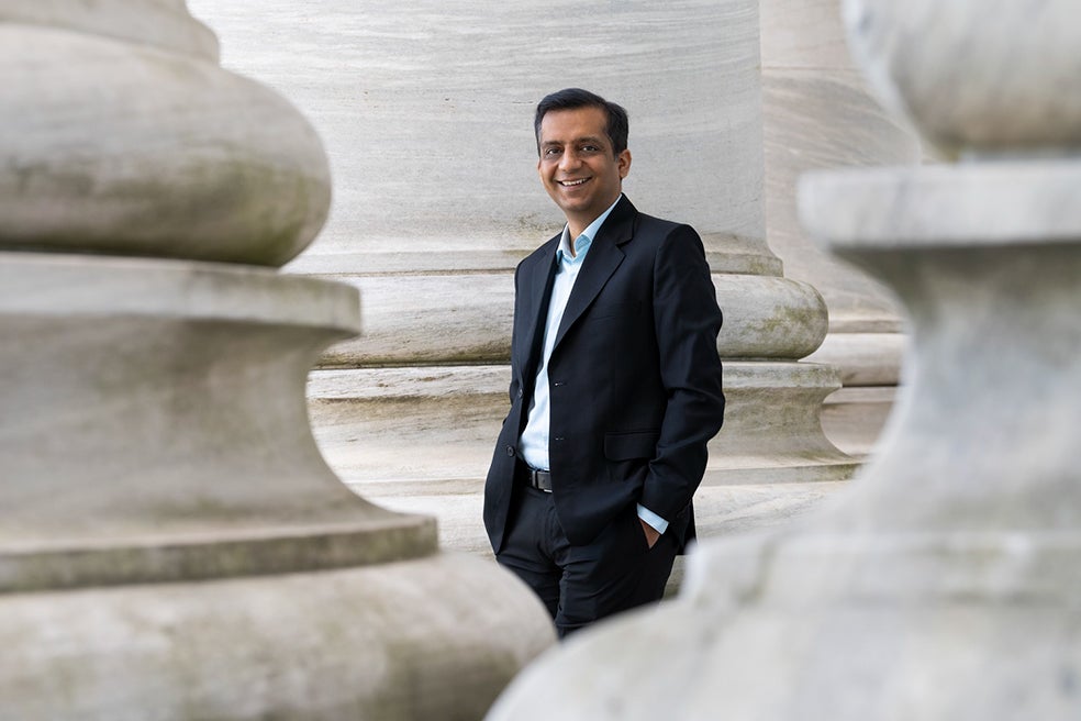 Subhasg Kulkarni, experto en medicina interna y neurobiología, profesor de la Universidad de Harvard, lidera el nuevo estudio sobre la relación entre los trastornos gastrointestinales y el párkinson.