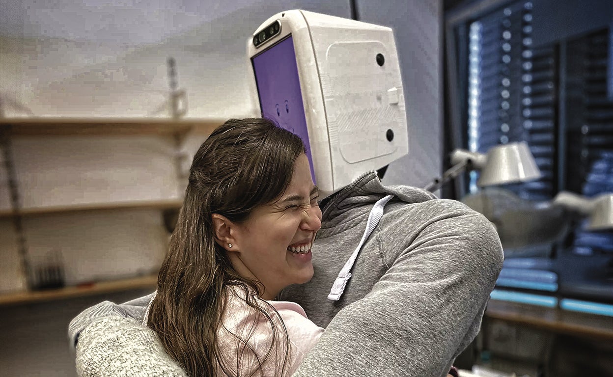 ¡Abrázame! El robot que logre tocarnos como un humano revolucionará el mundo