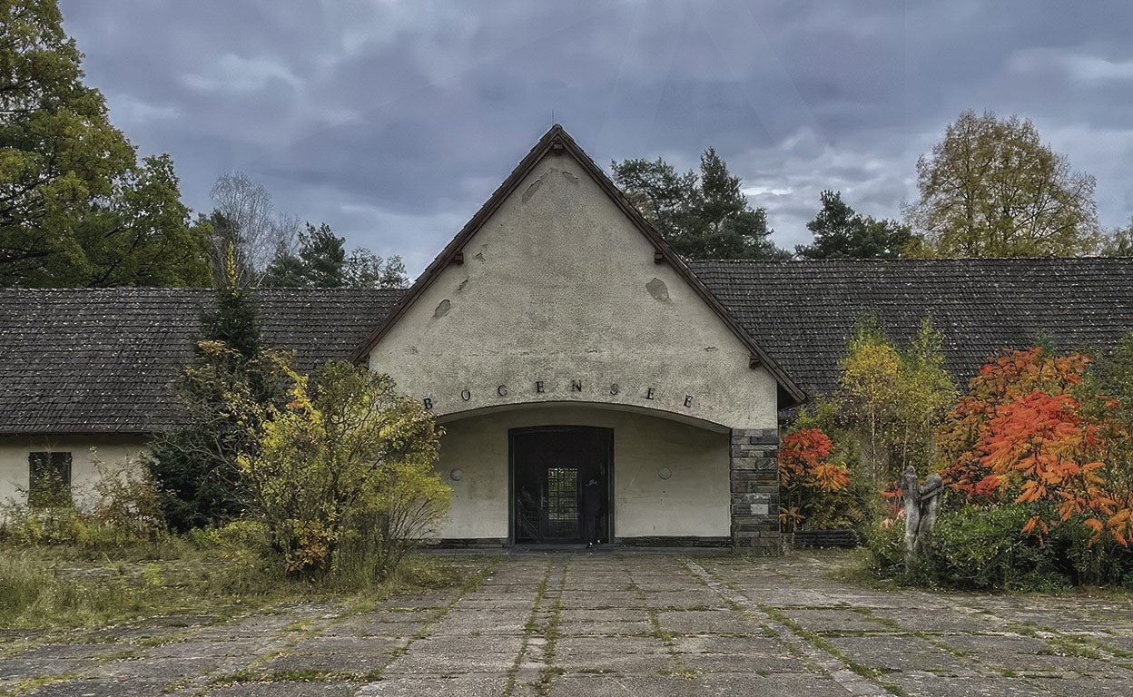 Lo que fue un día la vivienda de veraneo de los Goebbels, es hoy una mansión abandonada. El peligro de que se convierta en un lugar de peregrinación de neonazis dificulta aún más su venta.