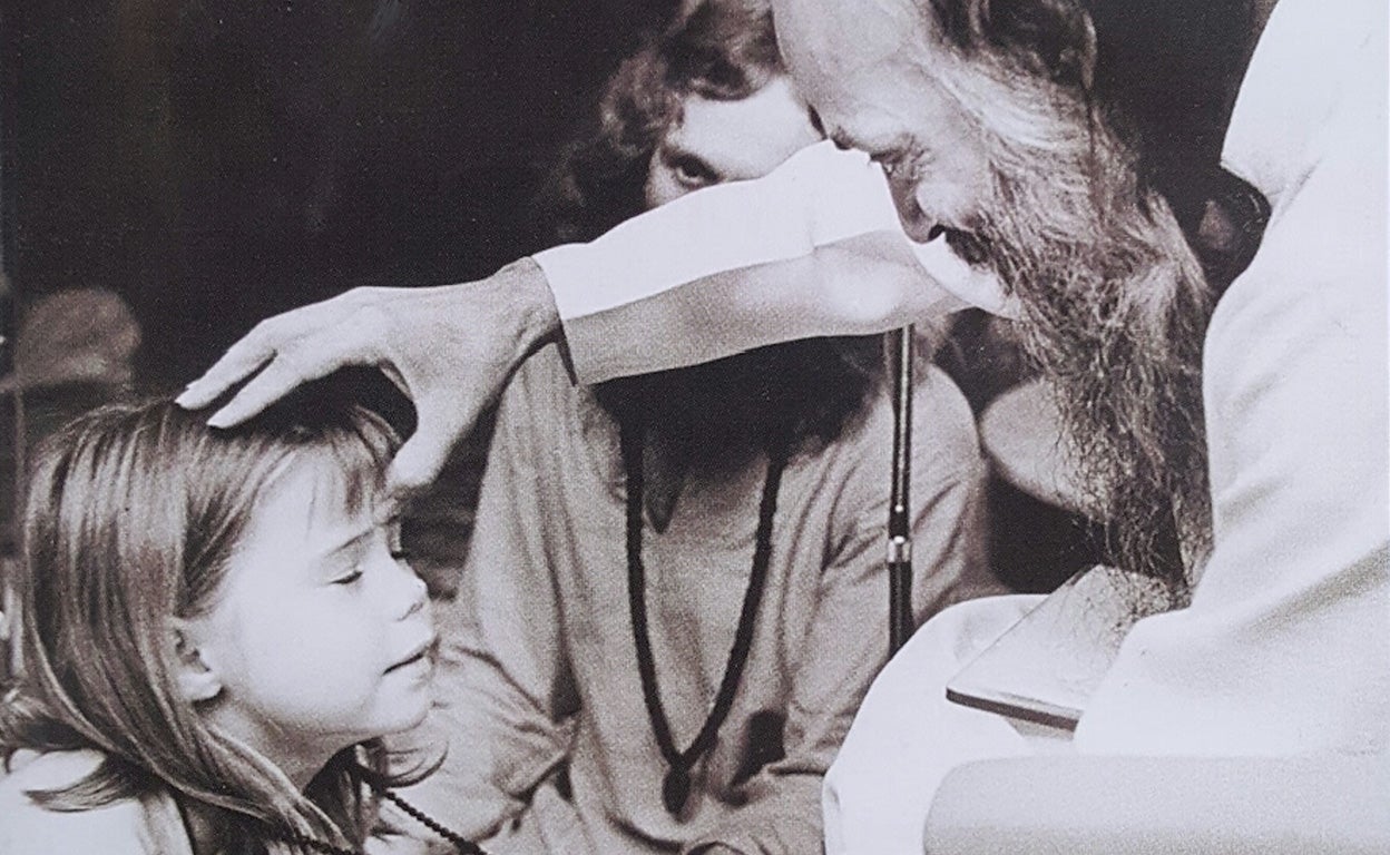 La terrible –y silenciada– historia de los niños esclavos sexuales en la secta de Osho