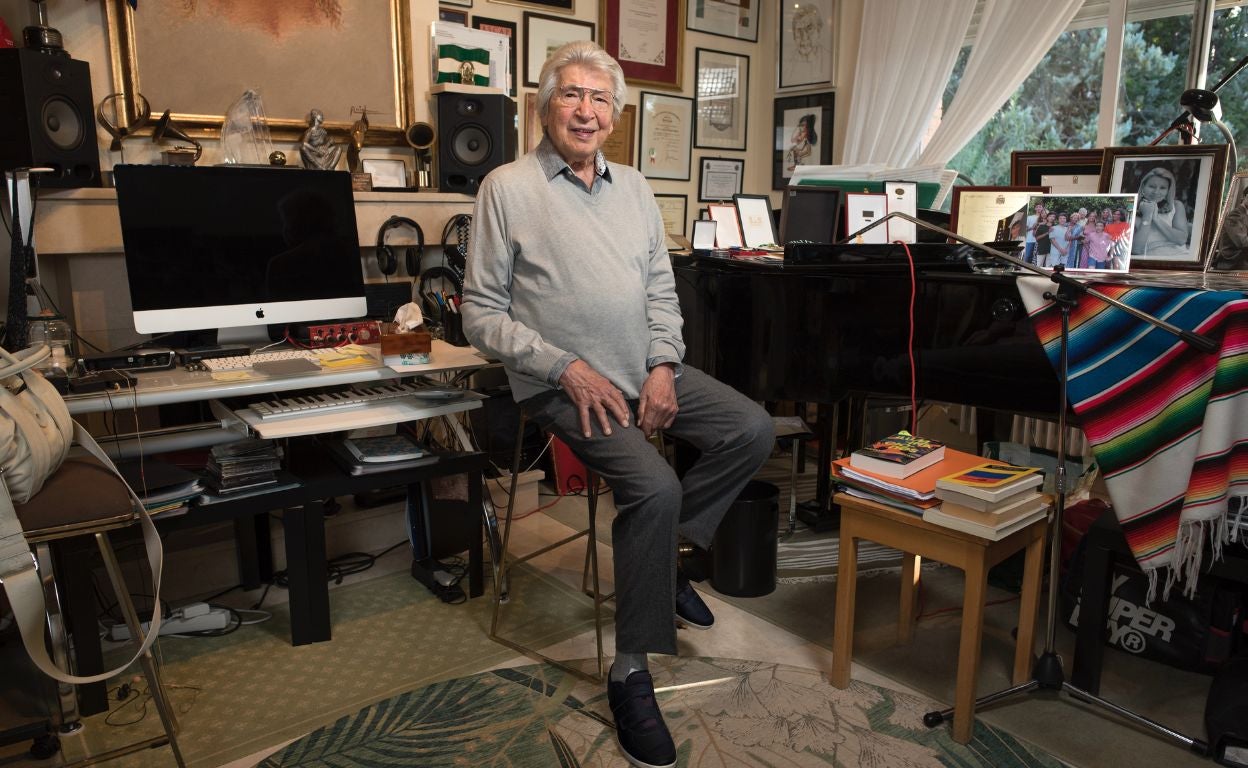 «He tenido que cumplir 92 años para que se acuerden de mí»