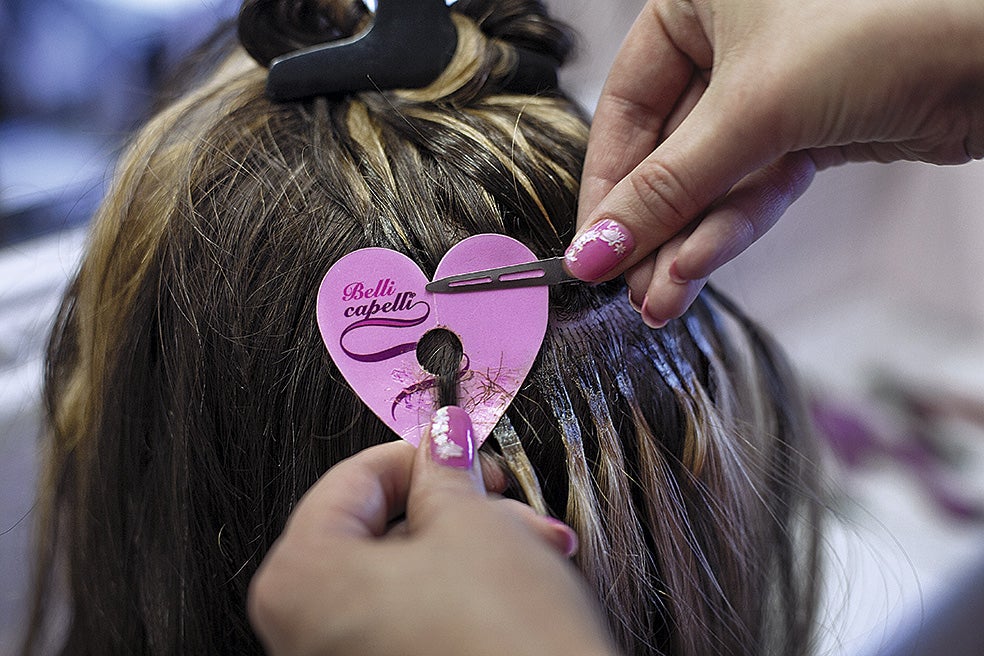 La etiqueta del celebrado salón es la garantía del pelo real eslavo.