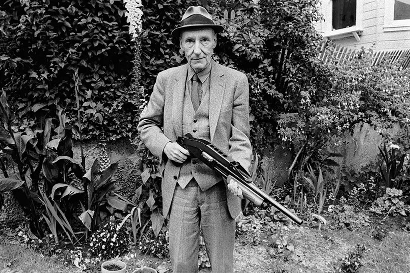 William Burroughs, el rico heredero que mató a su esposa jugando a Guillermo Tell y construyó un mito en torno a su tragedia