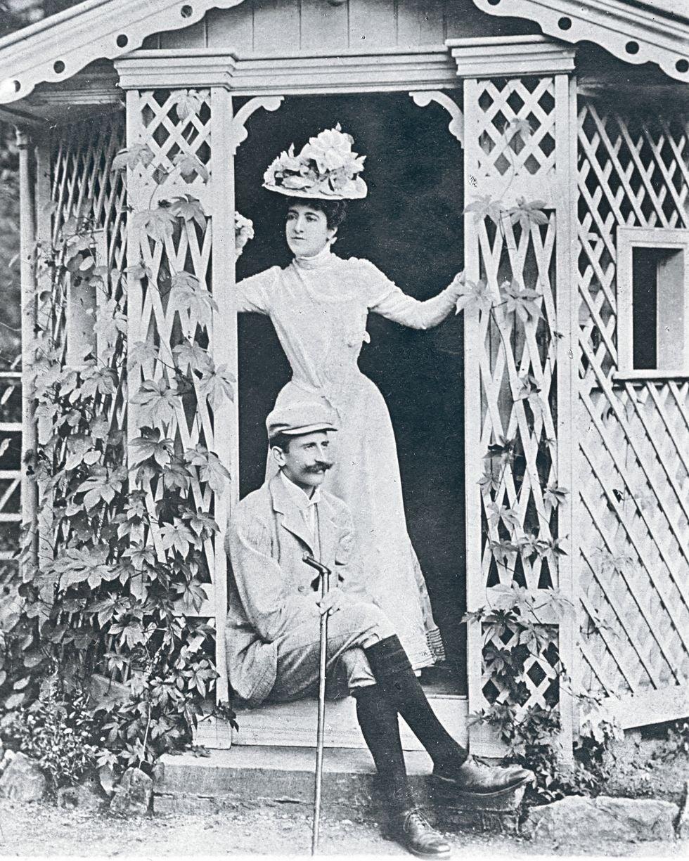 Tras separarse de Nicolini, tuvo un tercer marido, el barón Rolf Cederström, era 27 años menor que ella, junto a quien vivió hasta su muerte, en 1919.