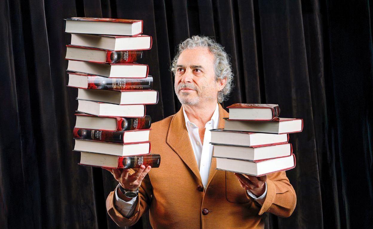 Ildefonso Falcones: «Asumimos todo tipo de violencia, pero tapamos de una forma ridícula el sexo»