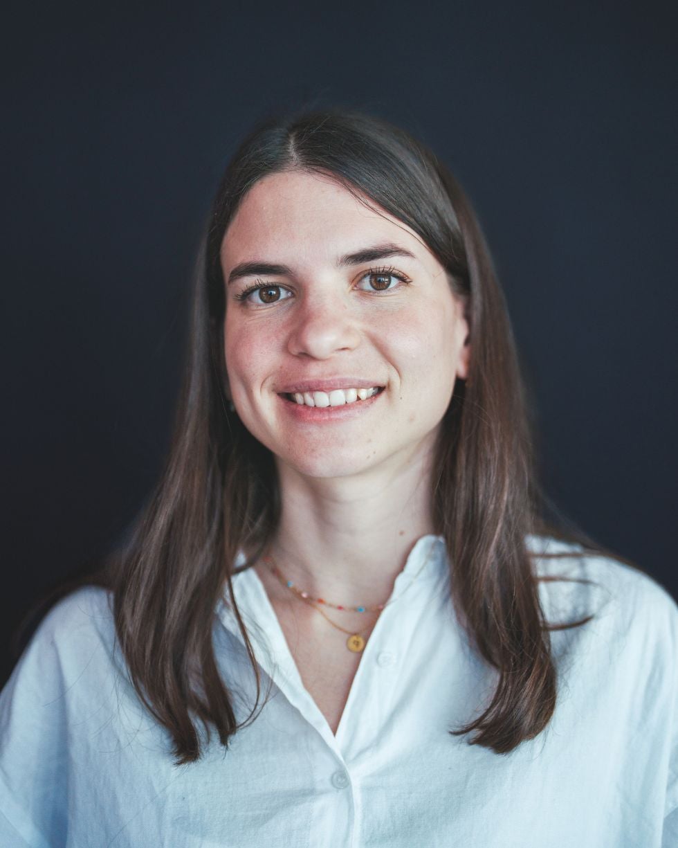 Ingeniera biomédica, lideró su promoción en la Politécnica de Valencia y pasó por la Escuela Médica de Harvard antes de recalar en NeuroRestore, donde trabaja en terapias innovadoras para recuperar la marcha en pacientes con párkinson. «Quiero mejorar la vida de las personas que se enfrentan a desafíos neurológicos».