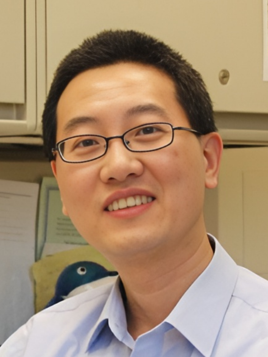 Jianzhi Zhang es el genetista evolutivo y profesor de la Universidad de Michigan que ha liderado el estudio más ambicioso realizado hasta la fecha sobre la proporción de nacimientos entre niños y niñas en la especie humana.