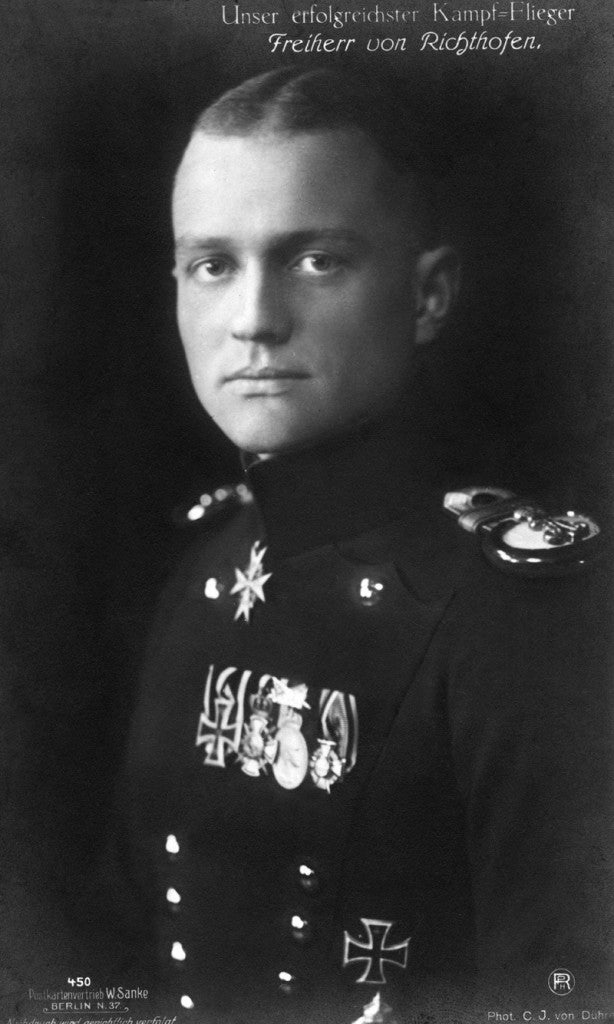 Ganó las máximas condecoraciones alemanas de la Primera Guerra Mundial.