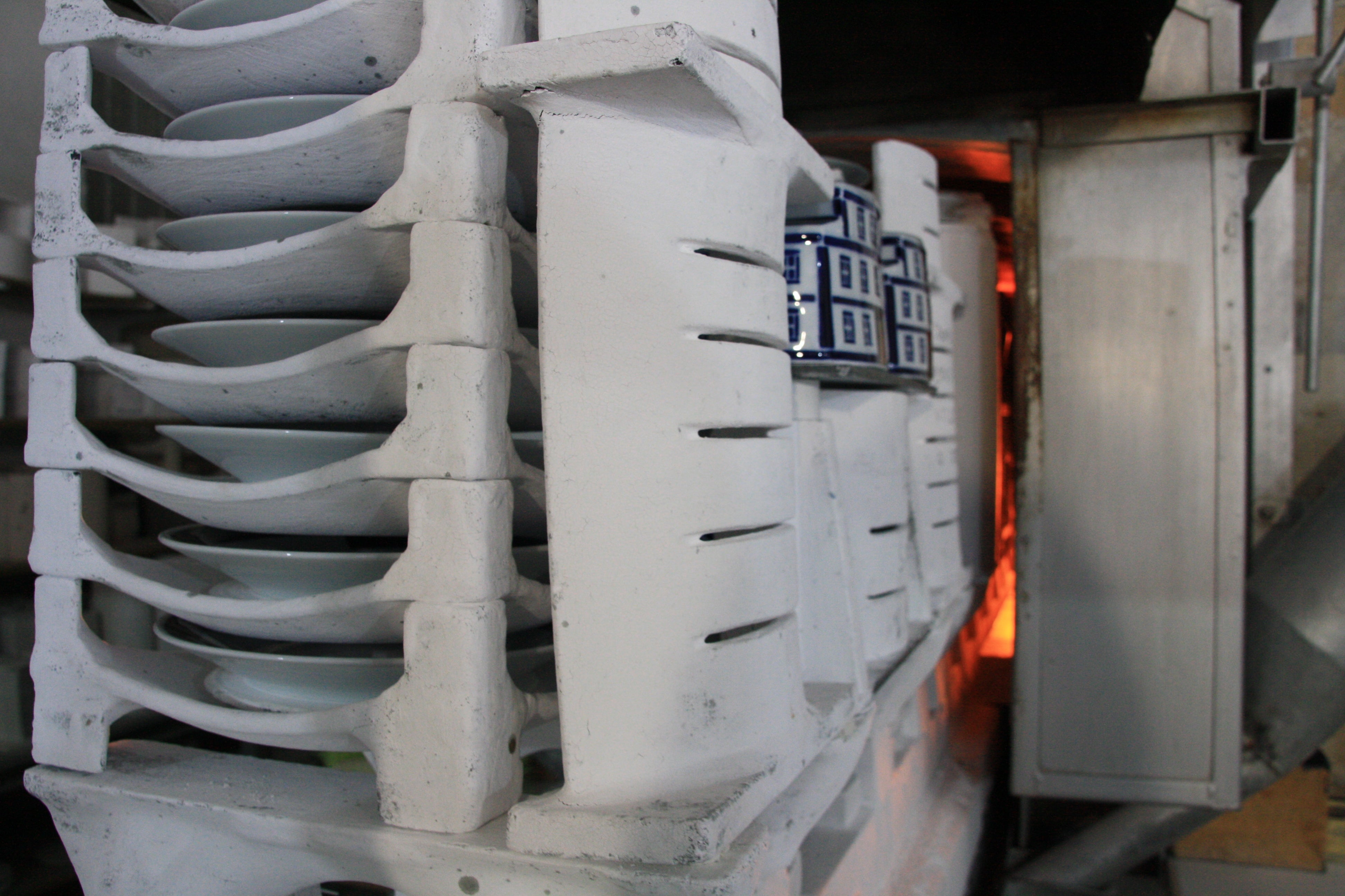 Uno de los cuatro hornos de la fábrica de Cervo. Solo la porcelana de Sargadelos se cuece a 1800 ºC.