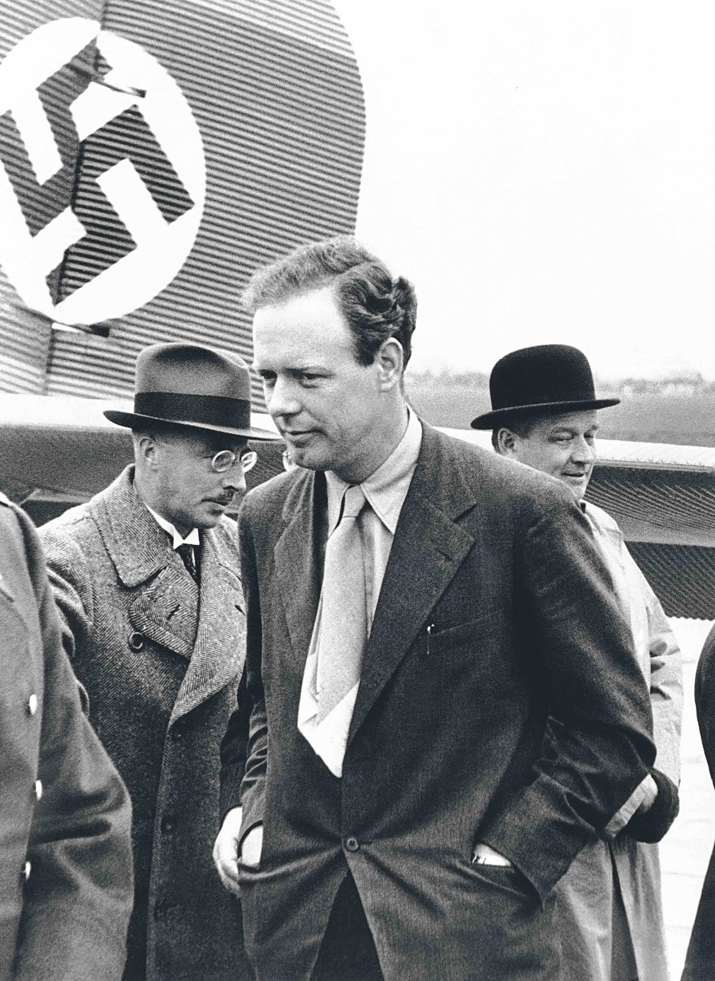 Lindbergh, un héroe nacional que no ocultaba su admiración por los nazis, galvanizó al movimiento aislacionista, que contó con una 'fuerza de choque' de 800.000 miembros.
