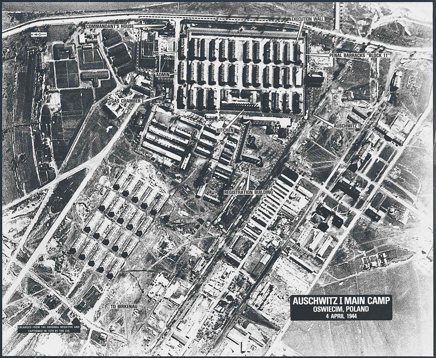Foto aérea de Auschwitz tomada por los aliados en abril de 1944.