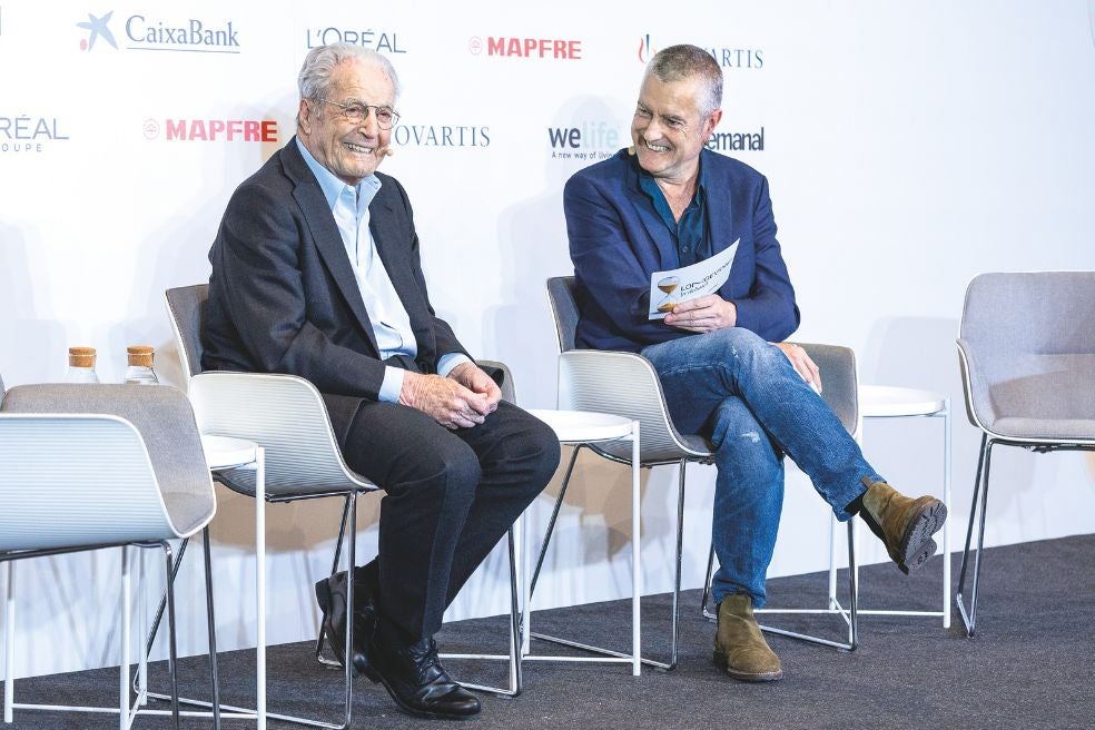 Antonio Garrigues, presidente de la Fundación Garrigues; y Fernando Goitia, periodista de XLSemanal.