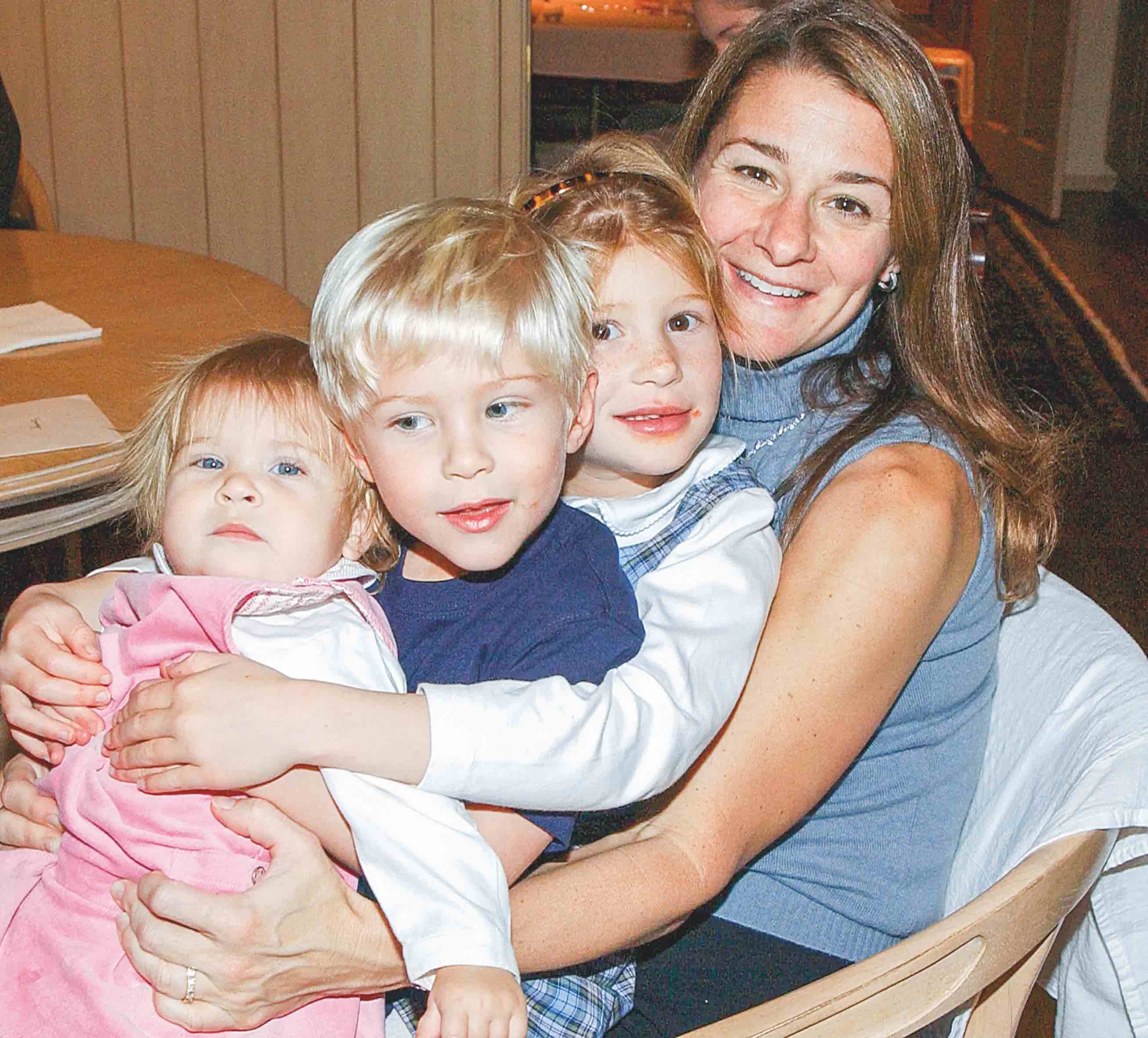 Los Gates tienen tres hijos. La mayor, Jennifer, es pediatra, está casada con un jinete olímpico y tienen dos hijas; Rory se graduó en Informática y Economía en la prestigiosa Universidad de Duke, como su madre; Phoebe estudió Humanidades en Stanford y trabaja como activista con Melinda.