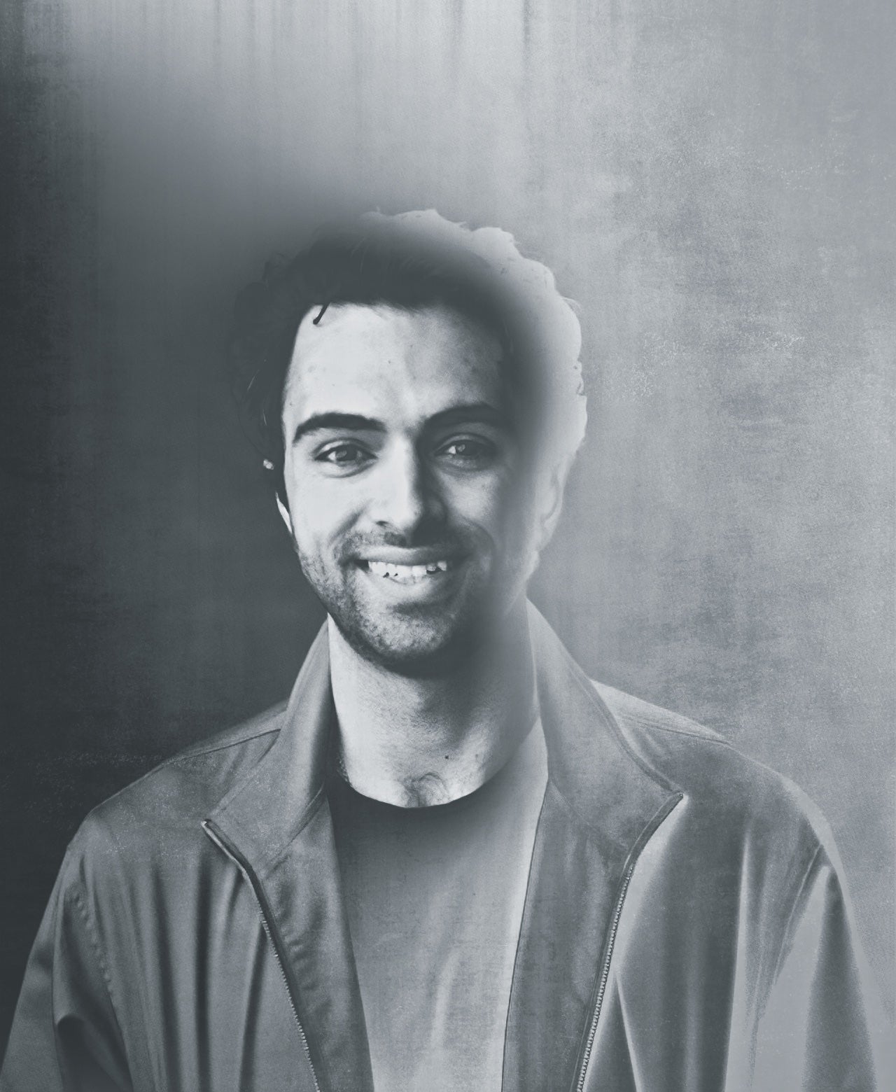 El CEO de Delphi, Dara Ladjevardian, quería 'hablar' con su abuelo fallecido, así que creó un clon digital usando un libro sobre su vida. «Lo traté como mi mentor personal mientras construía mi start-up», explica. Ahora su empresa permite que coaches, creadores y expertos se 'desdoblen' para compartir sus conocimientos a cualquier hora.