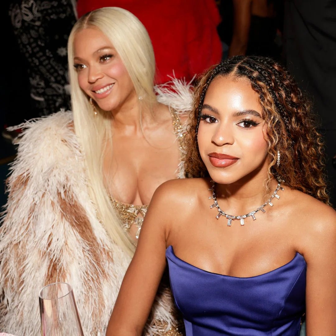 Blue Ivy Carter, la hija de Beyoncé y Jay-Z , empezó a acompañar a su madre en los escenarios con solo 12 años, donde baila y se mueve con la sensualidad de su madre, quien también empezó su carrera con 9 años, aunque con un poco menos de maquillaje que su hija.