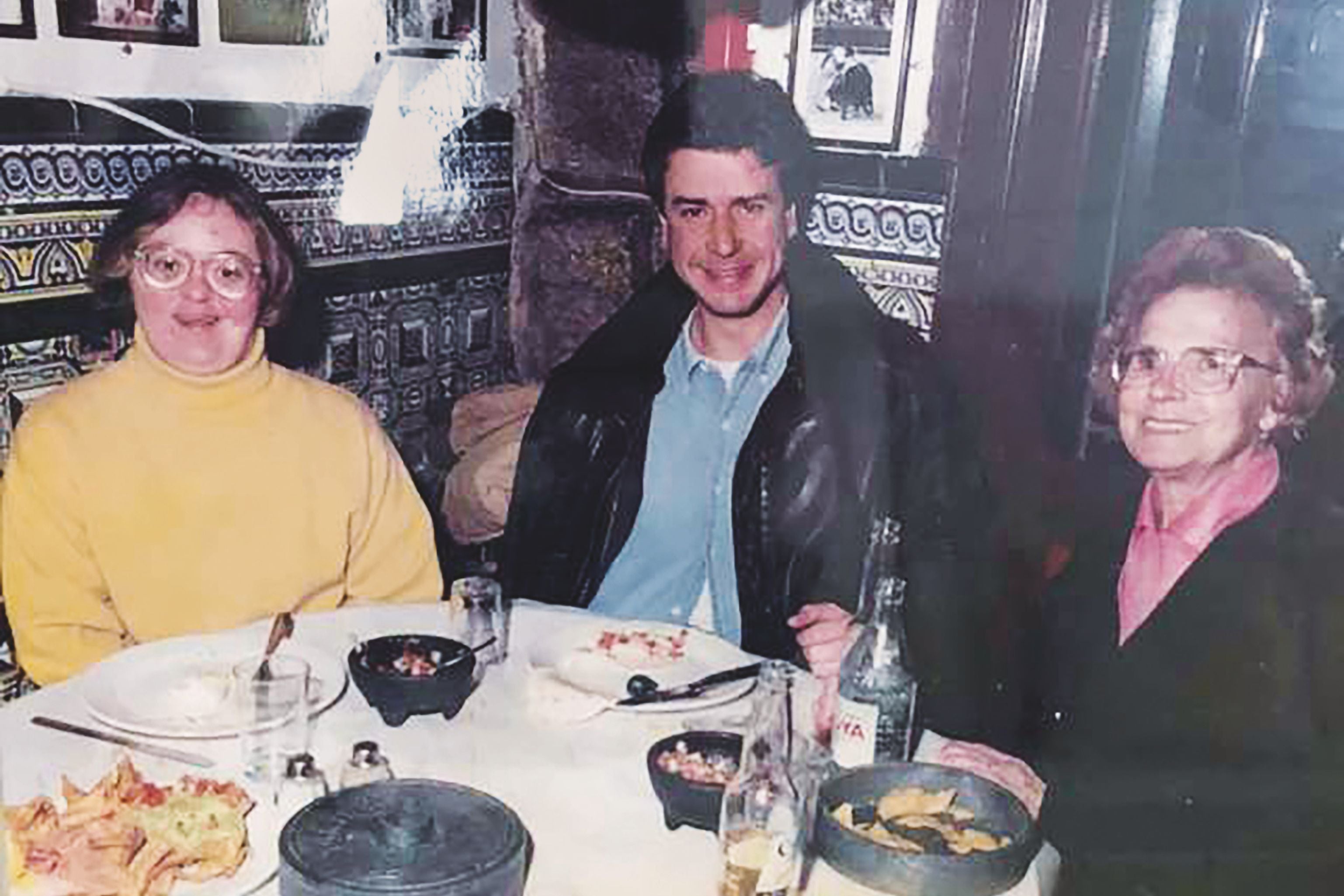 Cayetano Martínez de Irujo es tutor de Margaret, hija de su nana Margarita, a la que considera una segunda madre.