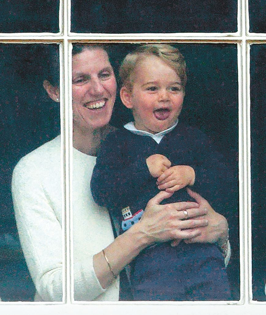 La palentina María Teresa Turrión cuida a los hijos de los príncipes de Gales. Aquí, con George cuando tenía 2 años.