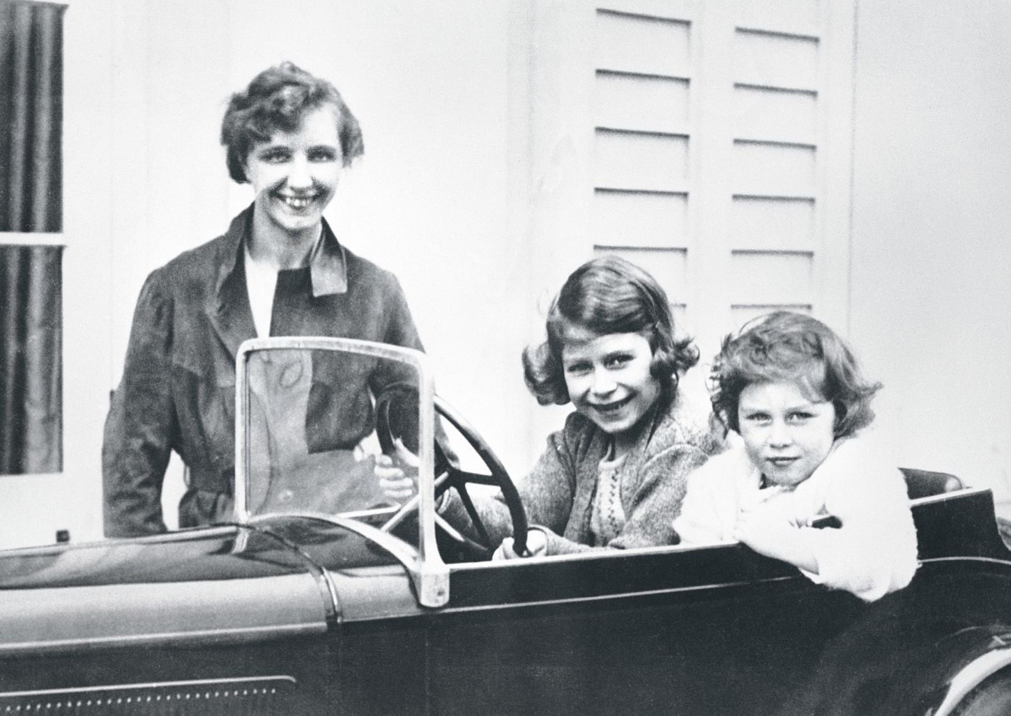 Marion Crawford cuidó a la reina Isabel de Inglaterra y a su hermana, Margarita. Luego publicó intimidades de la familia.