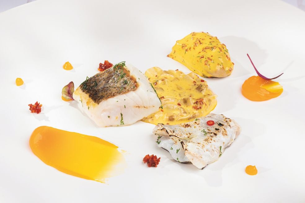 Merluza a los tres vuelcos con salsa de ostras