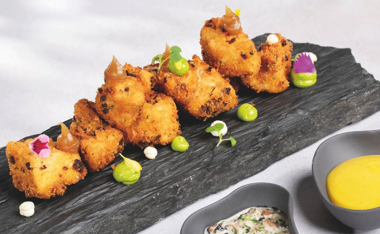 Lágrimas de pavo con empanado serrano y salsa 'duxelle'