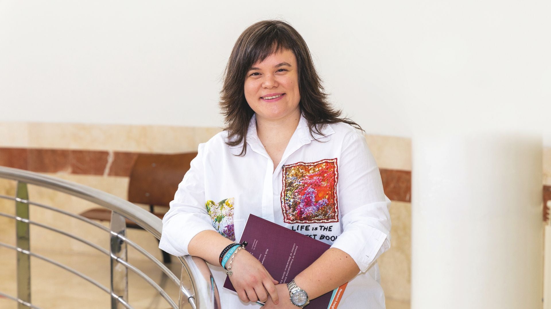 Rocío Carratalá, informática: «¿Qué estamos haciendo mal en nuestras familias o relaciones para que confiemos más en la IA que en ellas?»