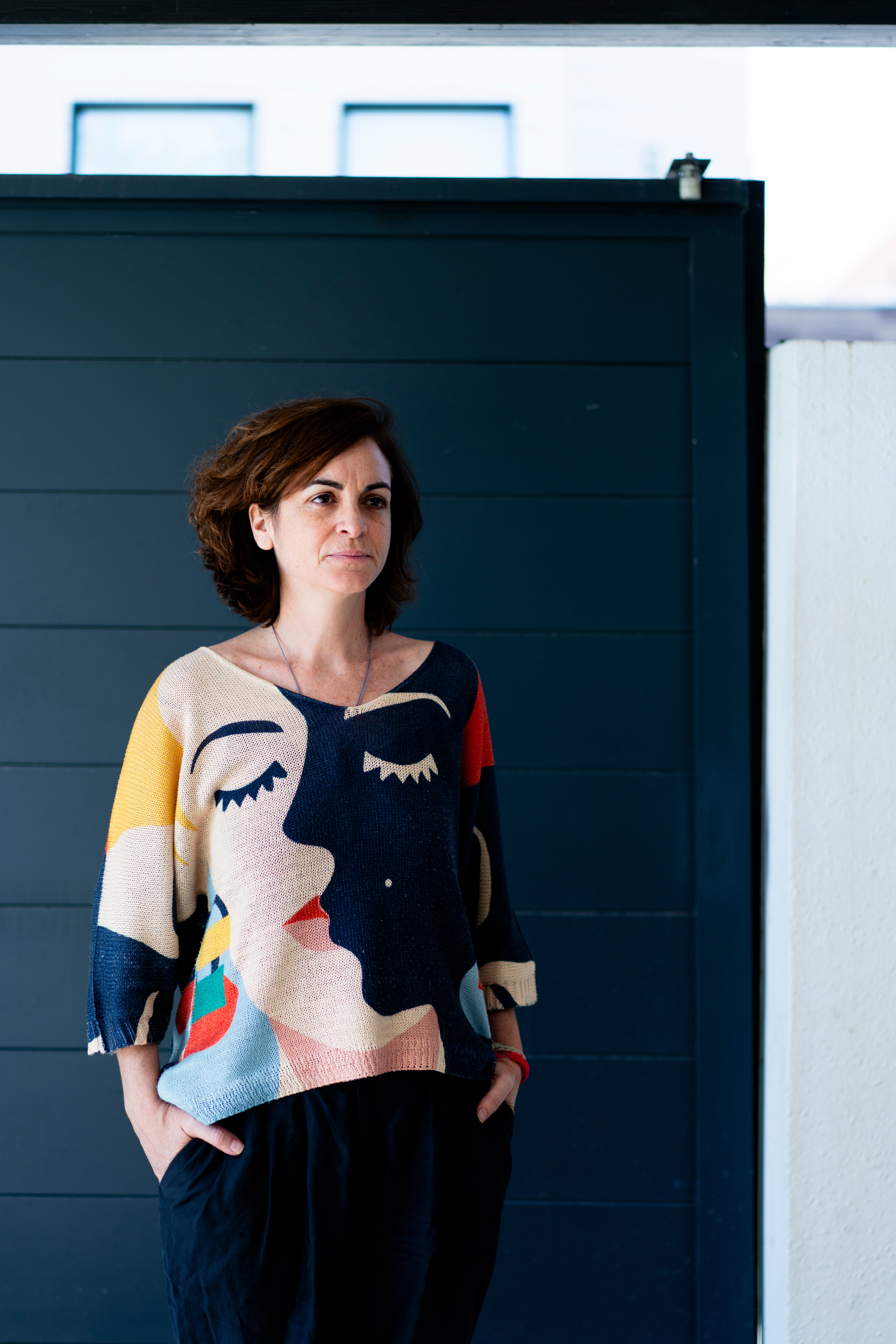 Sonia Ziavi: «Hablar de salud mental en primera persona me ha salvado. Tengo 44 años y ahora sé que esto no es el fin del mundo. He estudiado varias carreras y un MBA, y hablo seis idiomas. Dejé de trabajar, pero soy una emprendedora y lo seguiré siendo. Ahora tengo un pódcast (No soy bipolar) para ayudar a desestigmatizar la enfermedad».