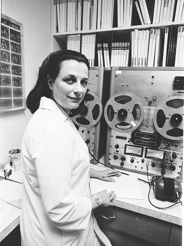 Virginia Johnson —diagnosticada ella misma con tendencias histéricas— estudió la respuesta sexual humana en los años sesenta, grabando reacciones reales en su laboratorio. Sus investigaciones demostraron que el placer femenino tiene fases fisiológicas propias y que las mujeres pueden experimentar múltiples orgasmos. Desmontó siglos de prejuicios.