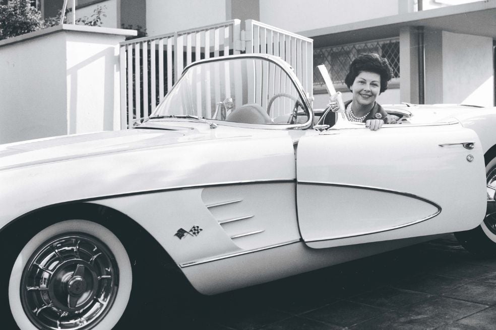 Aenne Burda se inventó la revista Burda Moden y se ocupaba de todo. Estuvo al frente durante 45 años. Murió en 2006. Su funeral fue multitudinario.