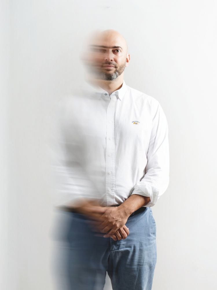 Nacho Ruiz Hens: «Tengo 44 años, y soy licenciado en Derecho y Dirección de Empresas. He trabajado como financiador, asesor e inversor en energías renovables en Nueva York. En 2020 me diagnosticaron trastorno bipolar tipo I».