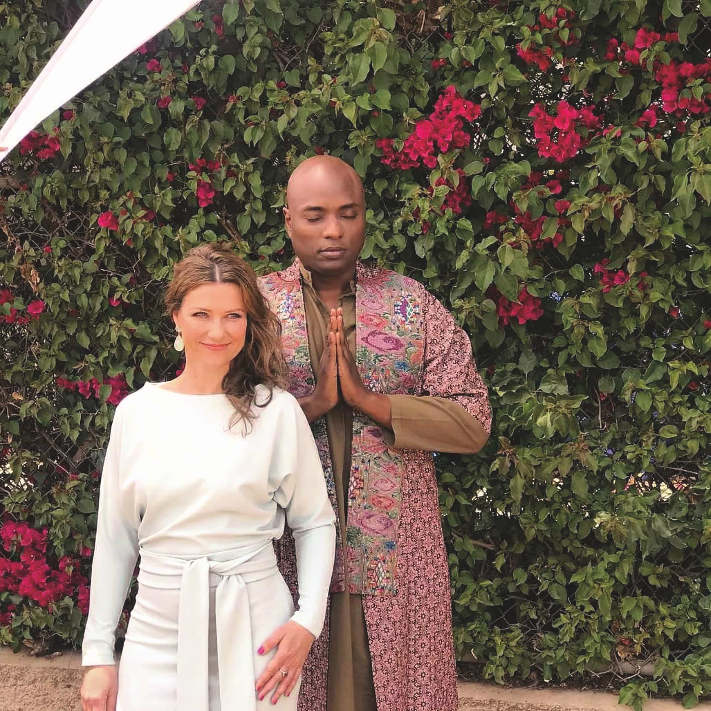 Marta Luisa, de 54 años, con Durek, de 50, en una imagen de sus redes sociales.