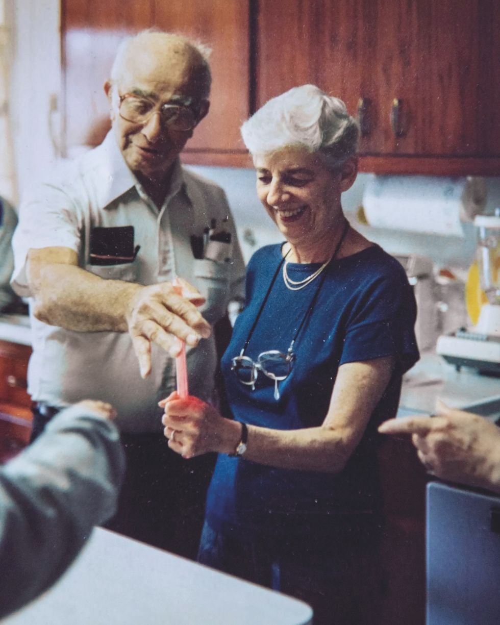 Bloom se casó con Raymond Margoli, un bombero con el que llevó una vida muy sencilla en su piso de alquiler.