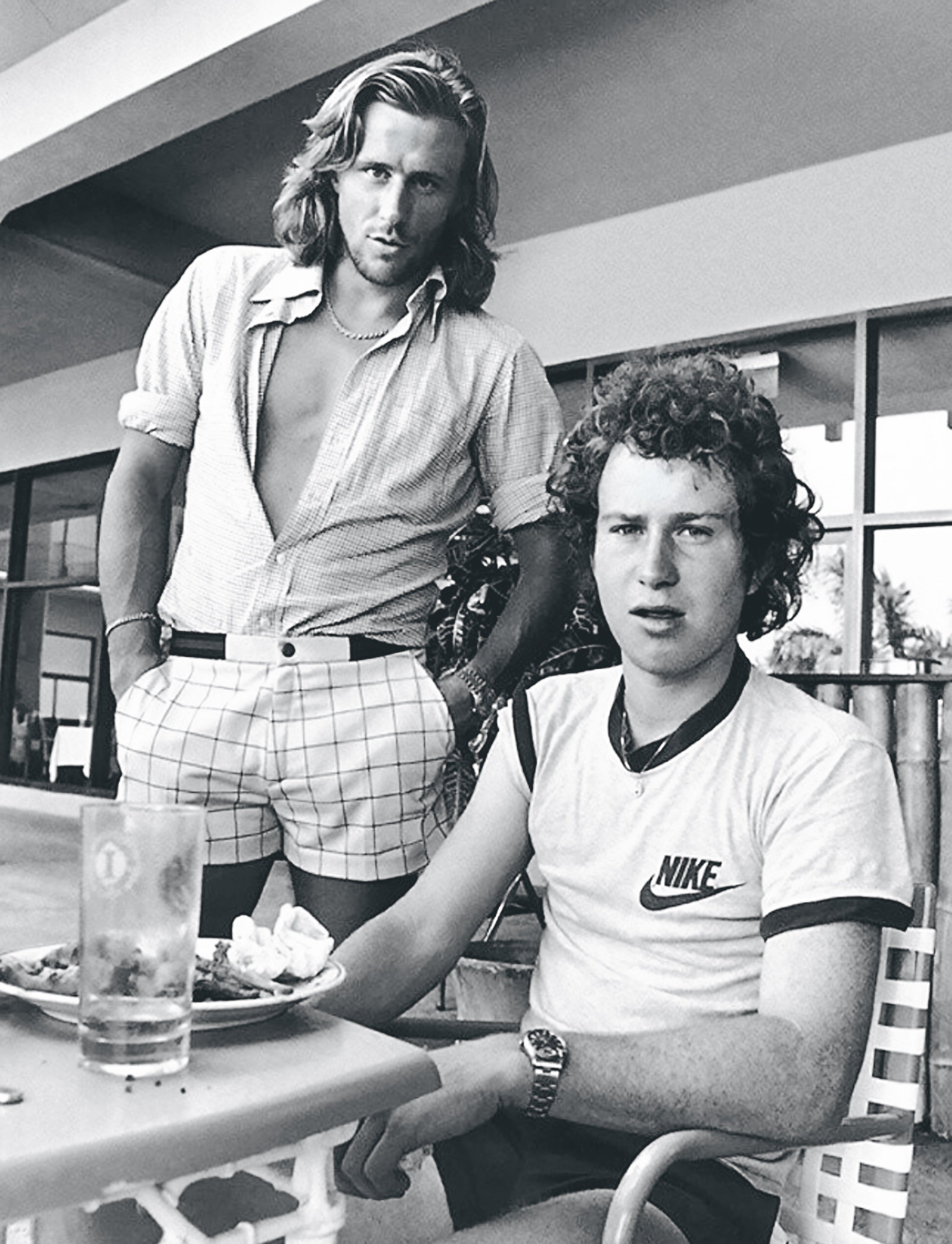 Borg y McEnroe se enfrentaron 14 veces (7-7), nueve en finales de Grand Slam (4 ganó el sueco, 5 el estadounidense). La de Wimbledon 1980 fue considerada el mejor partido de la historia. En 2017, una película, Borg-McEnroe, recreó esa rivalidad. Hoy son amigos.