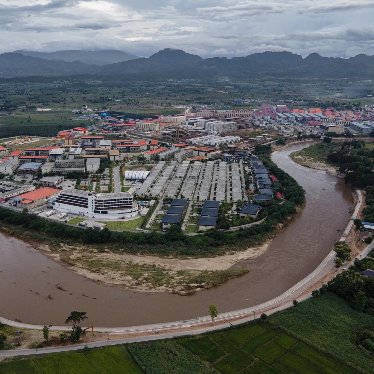 El complejo KK Park, en Birmania, es uno de los polígonos clave de la red de estafas.