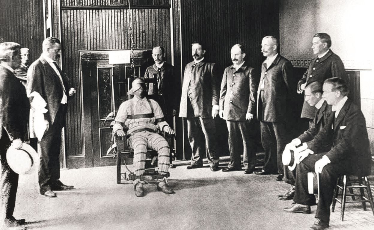 La macabra guerra sucia de las corrientes eléctricas que promovió Edison